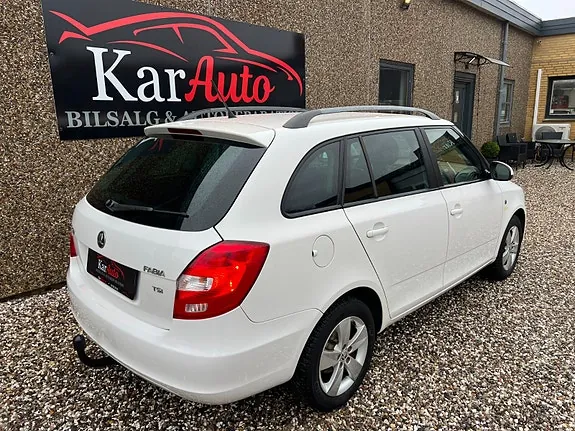 Skoda Fabia 2013 photo 3