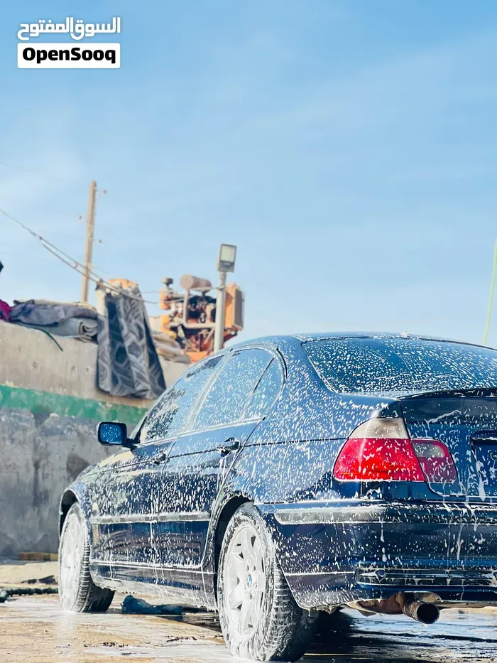 BMW 3 Series 2005 photo 2