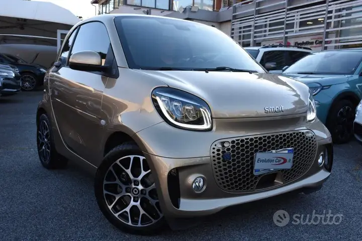 Smart Fortwo 2021 photo 2