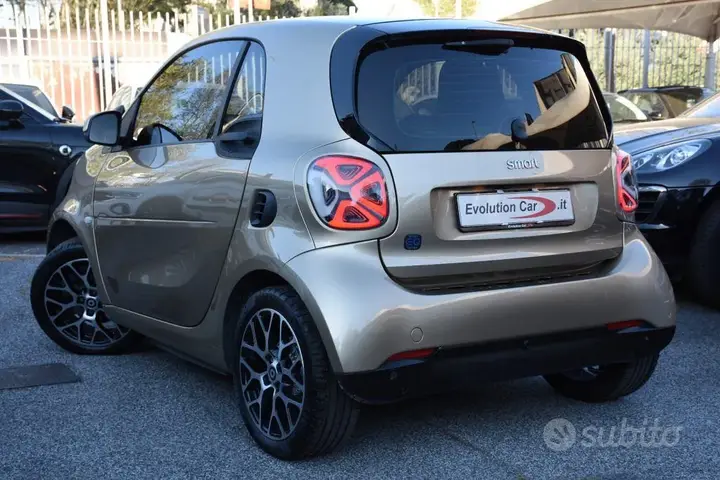 Smart Fortwo 2021 photo 4