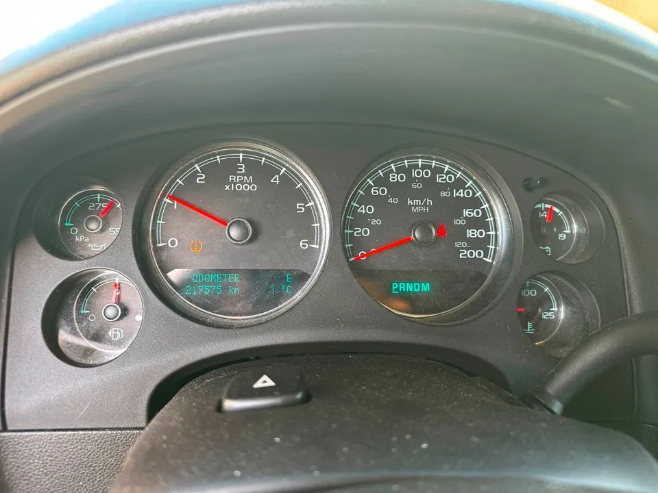 Chevrolet Suburban 2012 photo 4