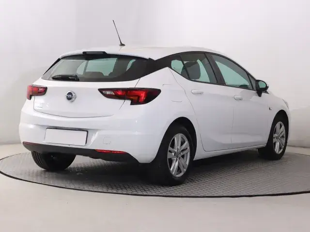 Opel Astra 2016 photo 4