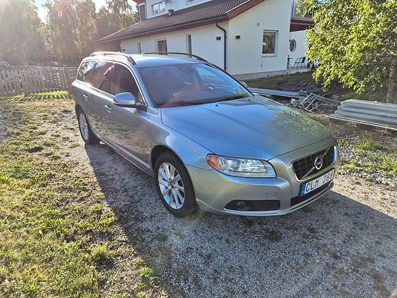 Volvo V70 2013 photo 4