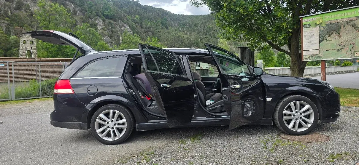 Opel Vectra 2007 photo 2