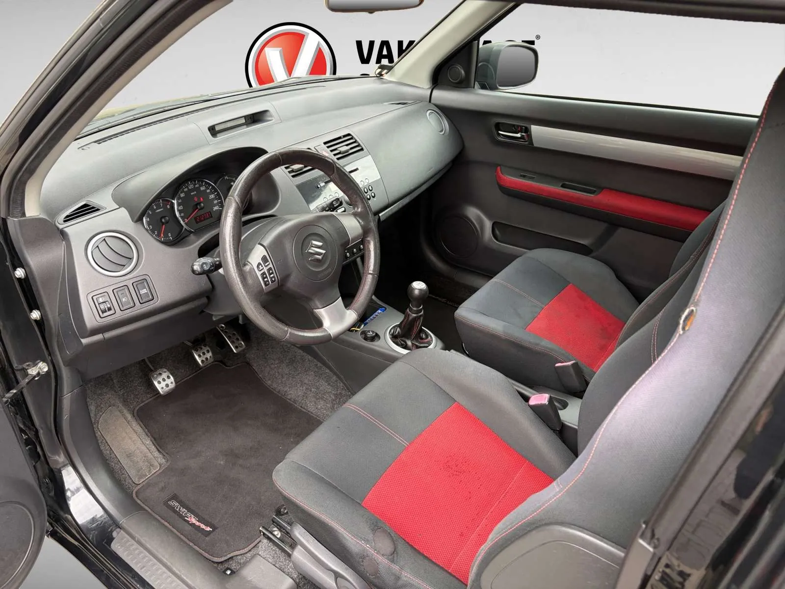 Suzuki Swift 2008 photo 4