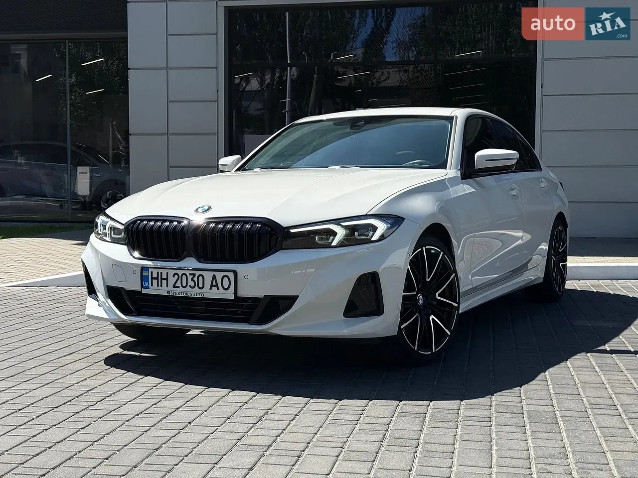 BMW 3 Series 2024 photo 3