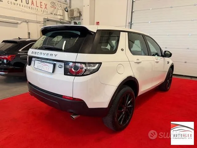 Land Rover Discovery Sport 2015 photo 4