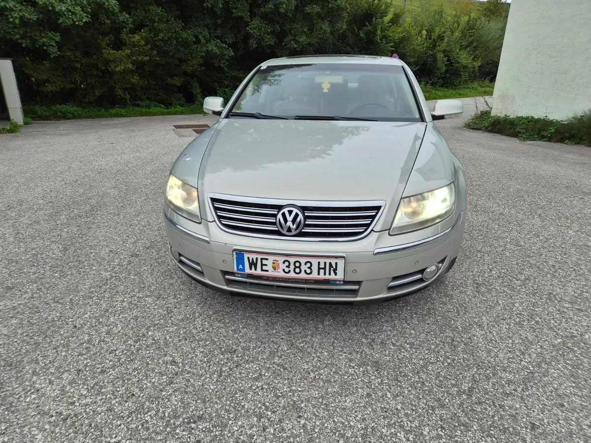 Volkswagen Phaeton 2009 photo 2