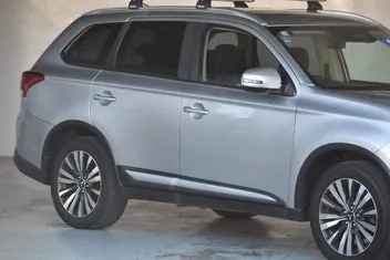 Mitsubishi Outlander 2021 photo 4