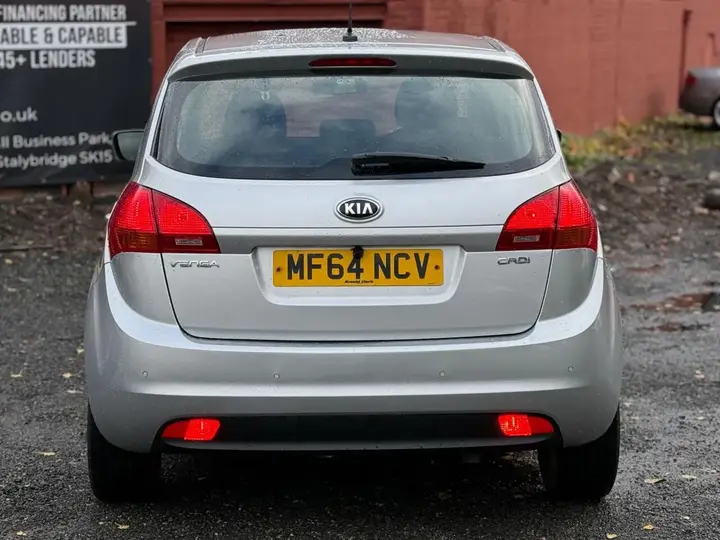 Kia Venga 2014 photo 5