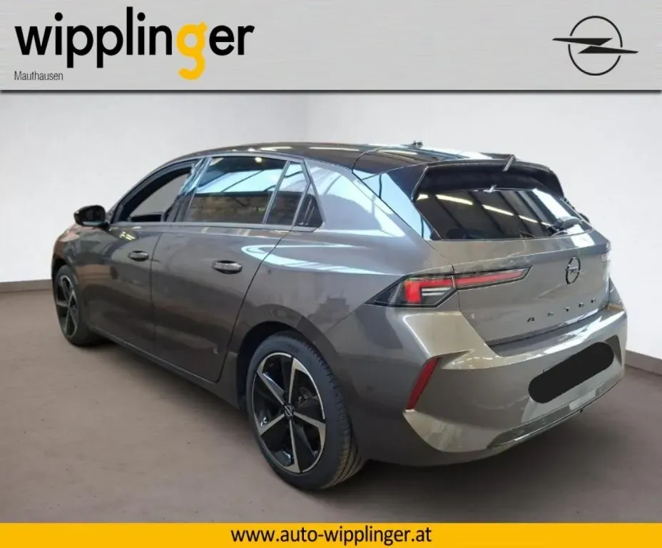 Opel Astra 2024 photo 2