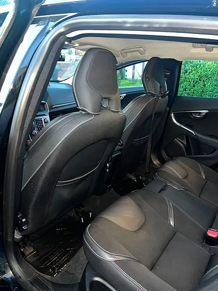 Volvo V40 2013 photo 2