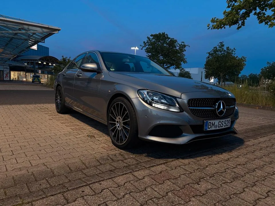 Mercedes-Benz C180