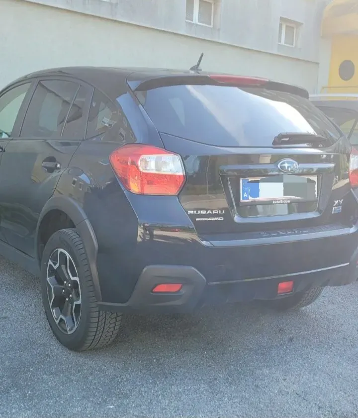 Subaru Xv 2012 photo 2