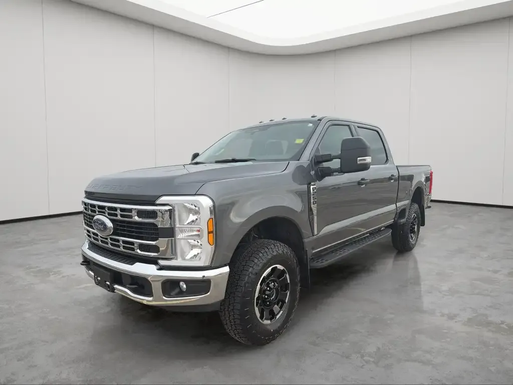 Ford F-250 Super Duty 2025 photo 3