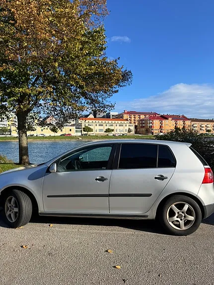 Volkswagen Golf V 2004 photo 2