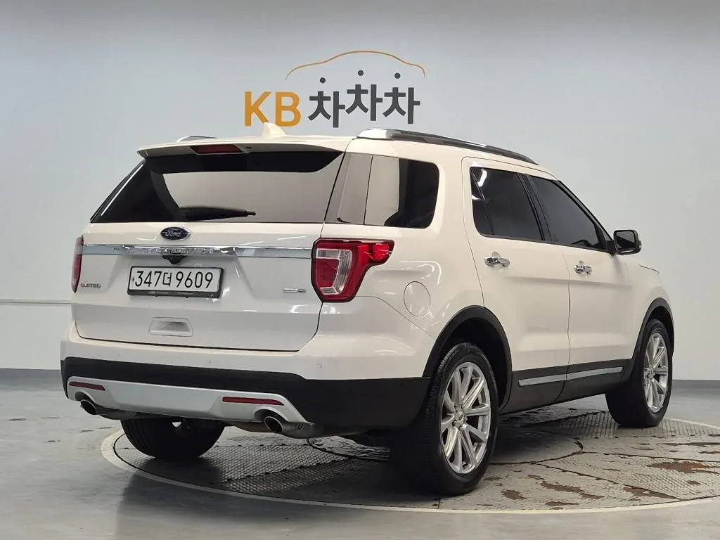 Ford Explorer 2017 photo 3
