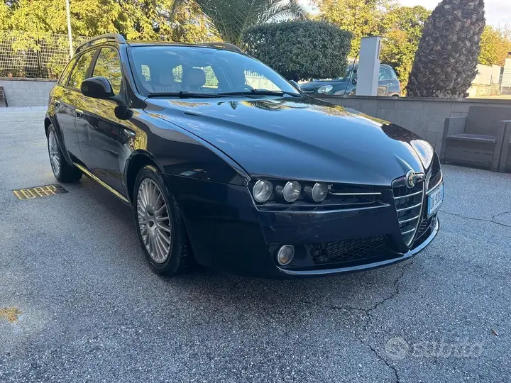 Alfa Romeo 159 2007 photo 2