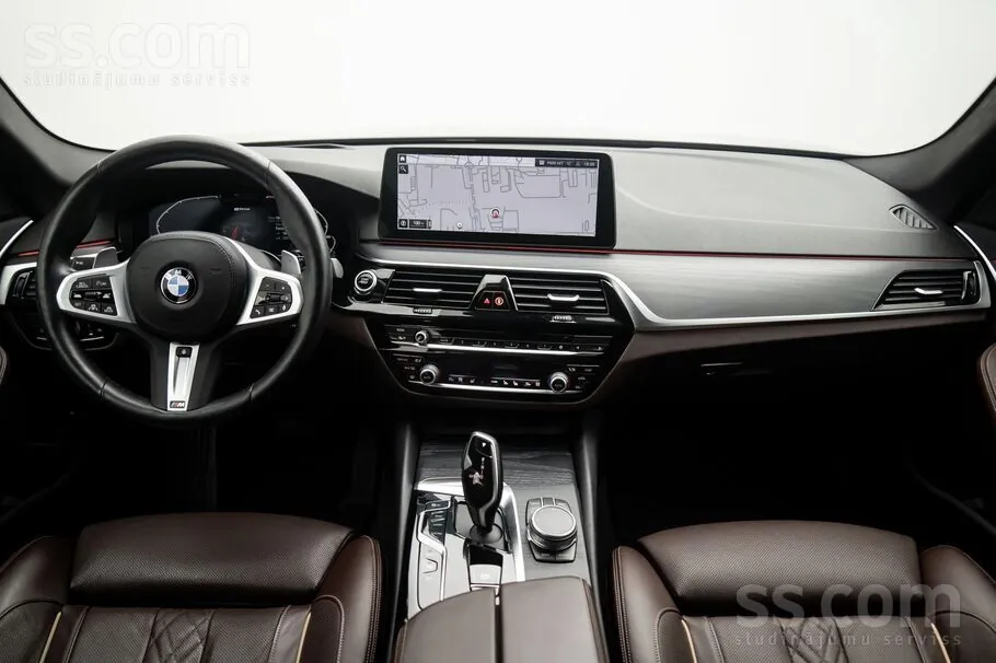 BMW 530E 2020 photo 2