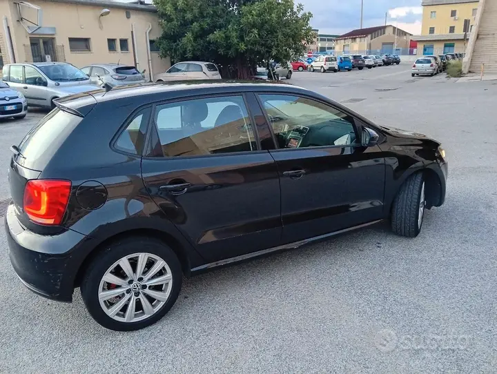 Volkswagen Polo 2011 photo 3