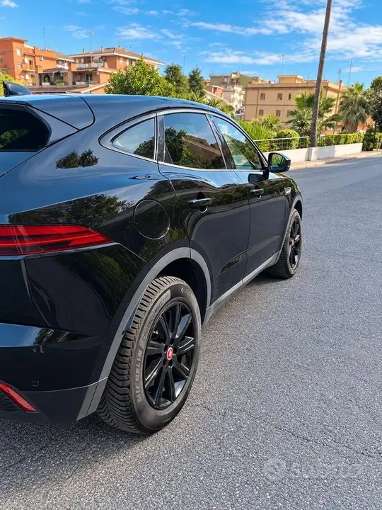 Jaguar E-Pace 2020 photo 3