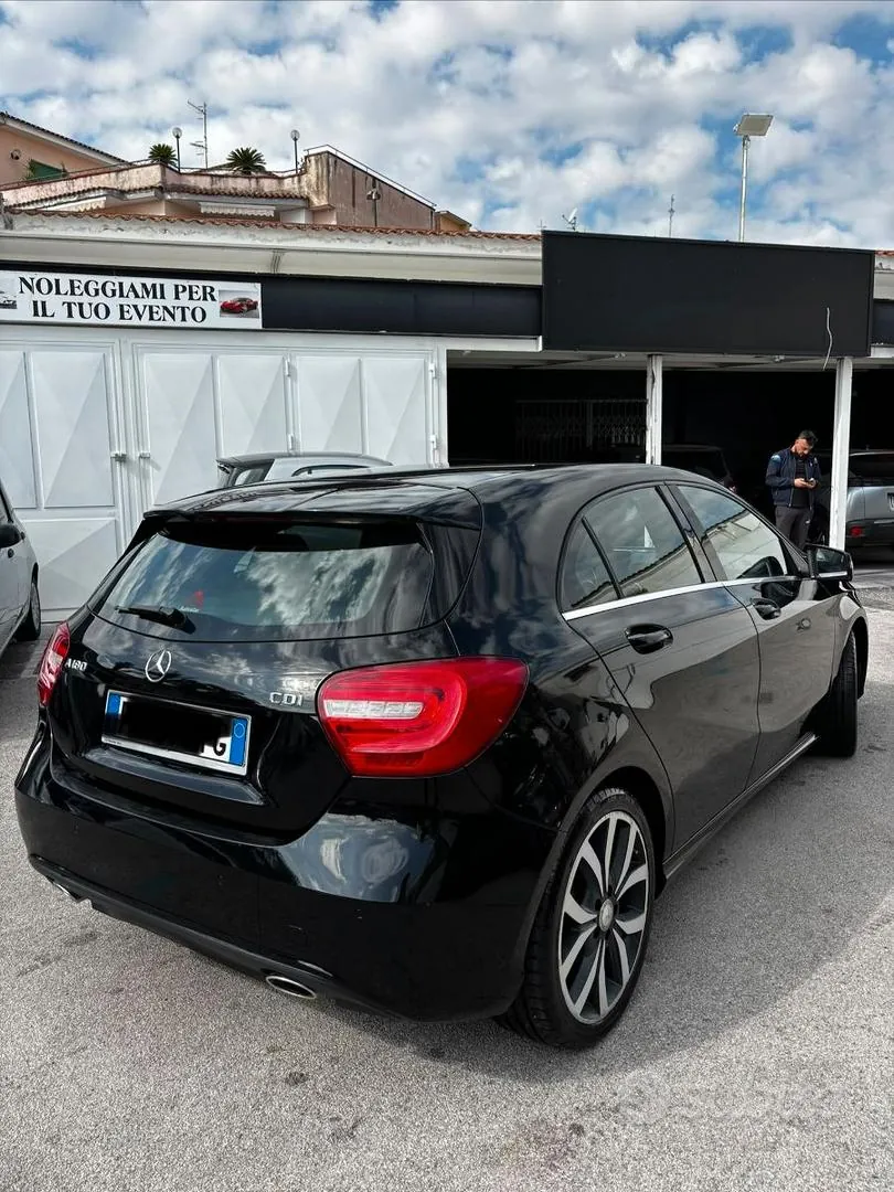 Mercedes-Benz A 180 2015 photo 4