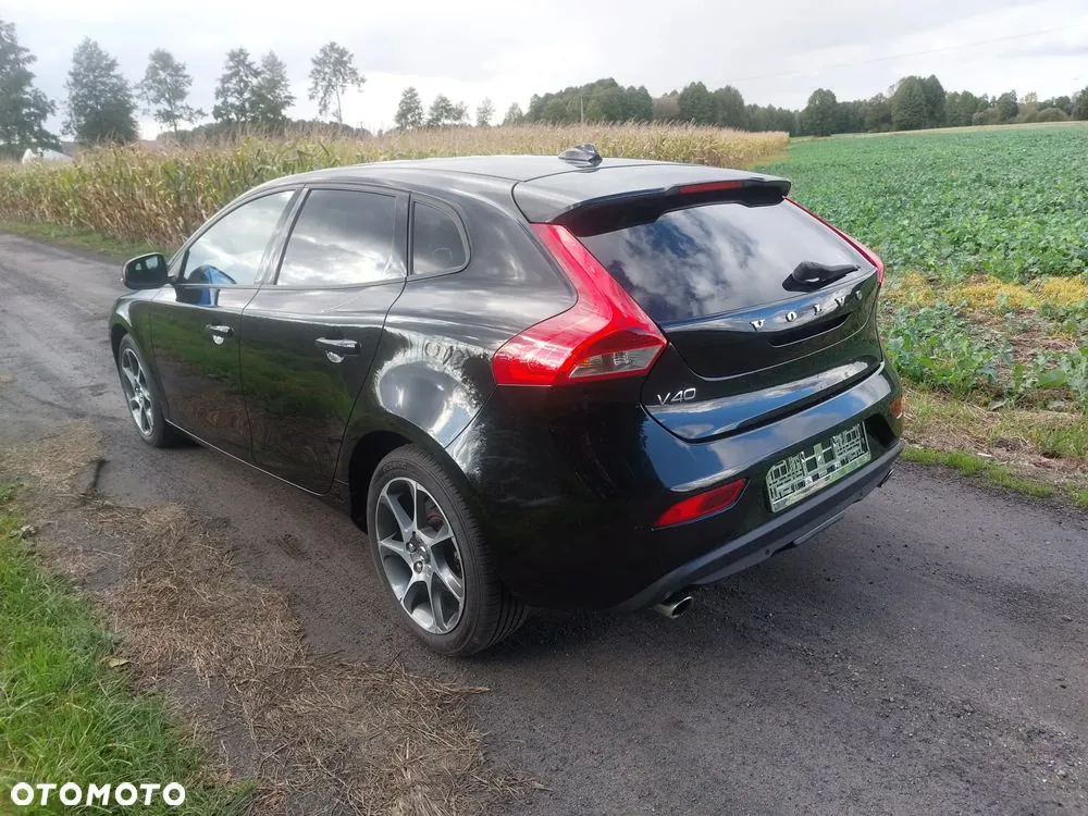 Volvo V40 2019 photo 3