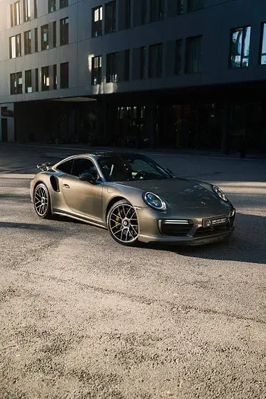 Porsche 911 Turbo S 2018 photo 4