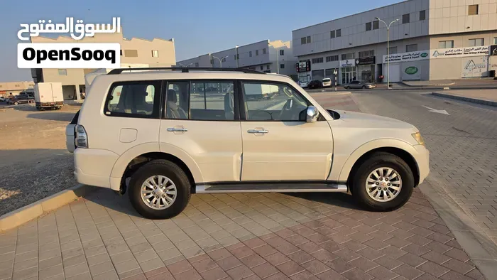 Mitsubishi Pajero 2013 photo 4