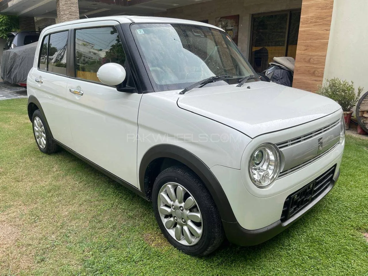 Suzuki Alto Lapin