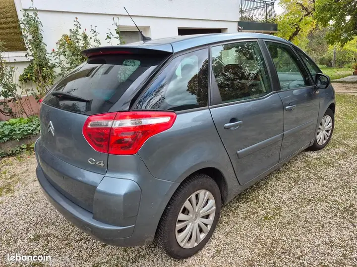 Citroen C4 Picasso 2009 photo 2