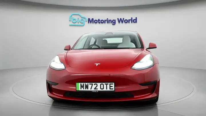 Tesla Model 3 2022 photo 3