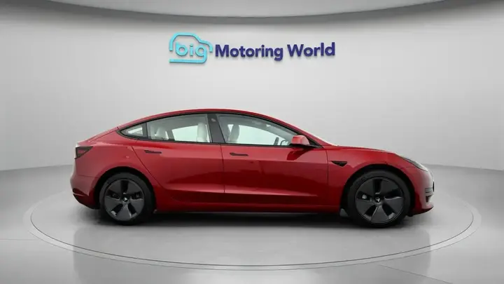 Tesla Model 3 2022 photo 5