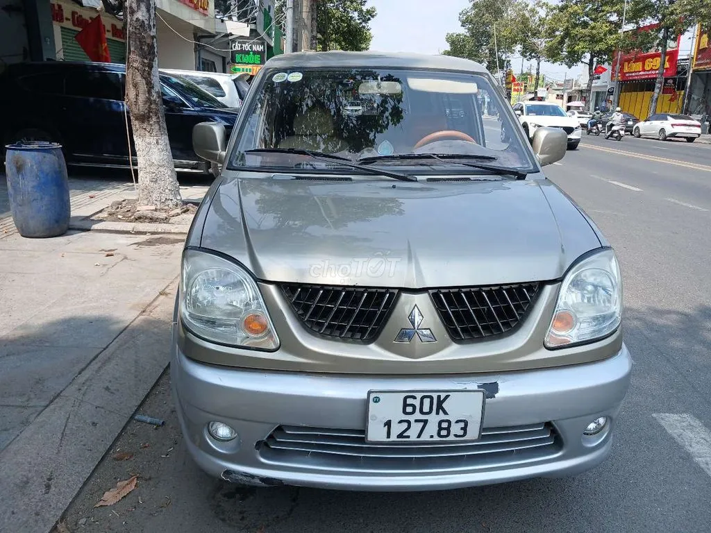 Mitsubishi Jolie