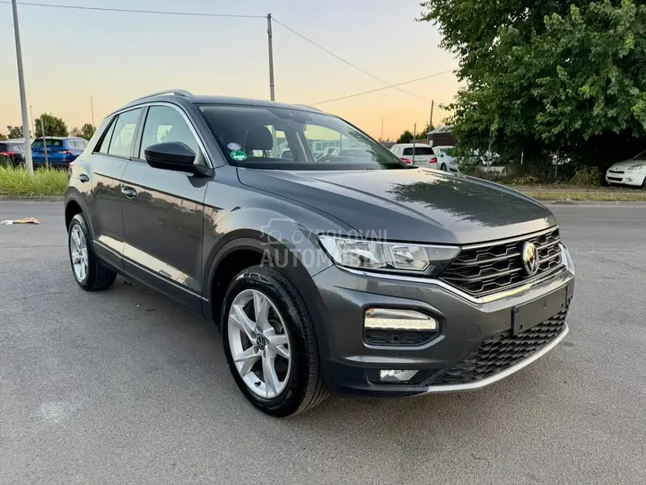 Volkswagen T-Roc 2018 photo 3