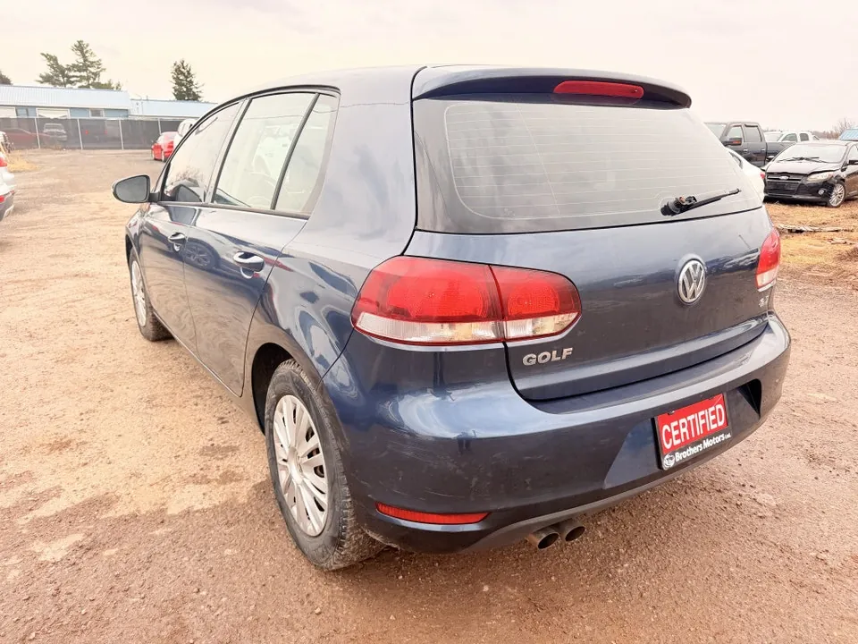 Volkswagen Golf 2011 photo 4