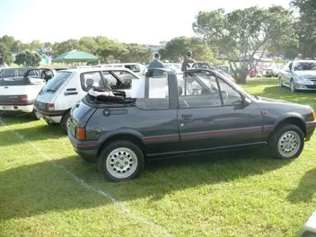 Peugeot 205 1990 photo 4