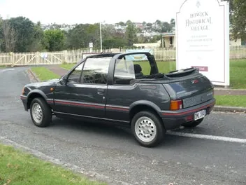 Peugeot 205 1990 photo 5