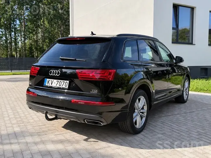 Audi Q7 2017 photo 3