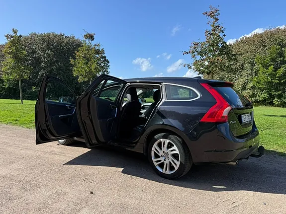 Volvo V60 2013 photo 4