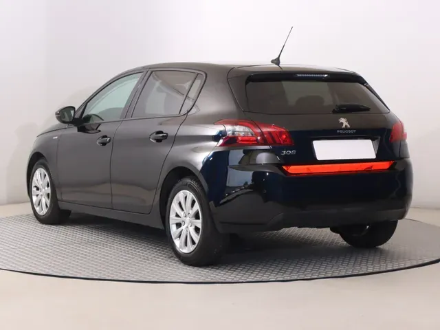 Peugeot 308 2019 photo 3