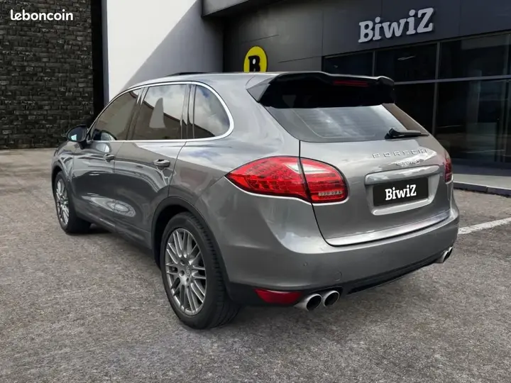 Porsche Cayenne 2012 photo 3