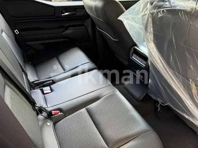 Toyota Land Cruiser Prado 2025 photo 3