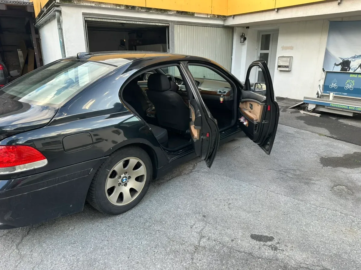 BMW 7 Series 2004 photo 3