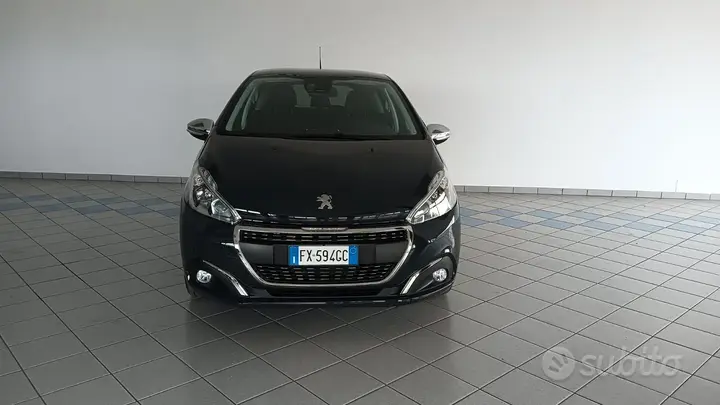 Peugeot 208 2019 photo 2