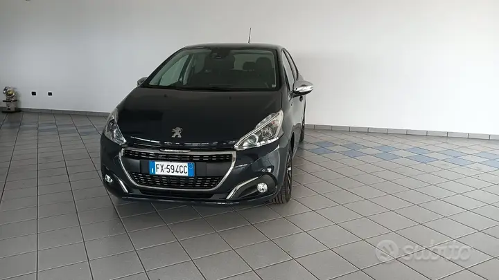 Peugeot 208 2019 photo 3