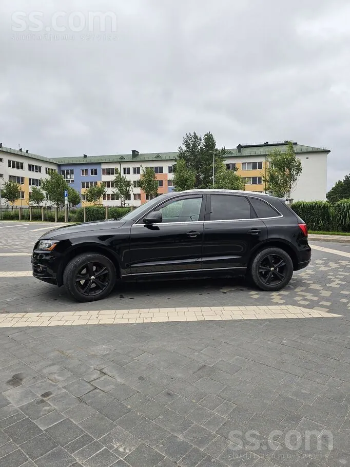 Audi Q5 2010 photo 4