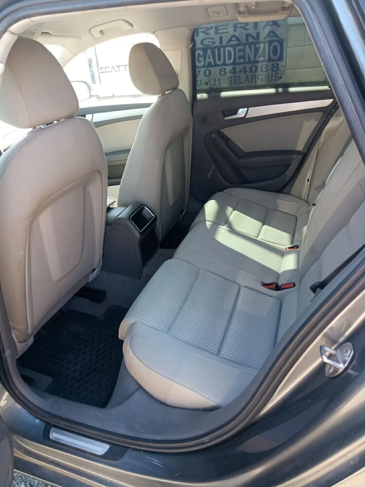 Audi A4 2011 photo 3