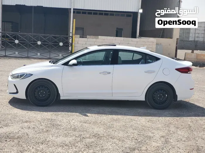 Hyundai Elantra 2018 photo 4