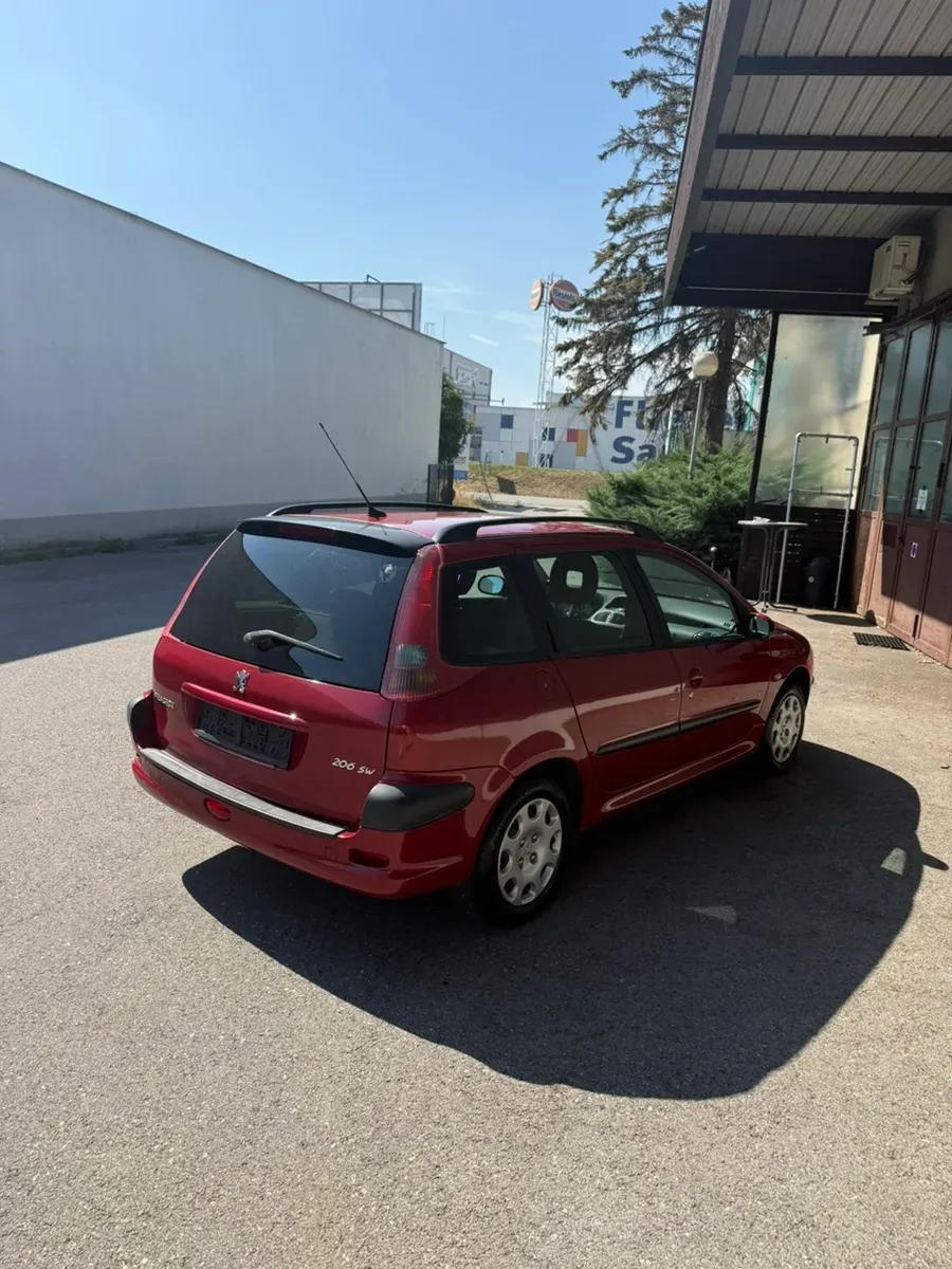 Peugeot 206 2006 photo 2